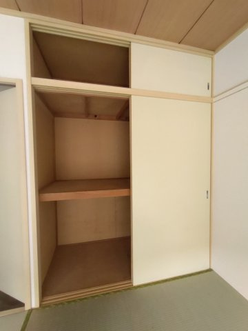 フレンドハイツの収納