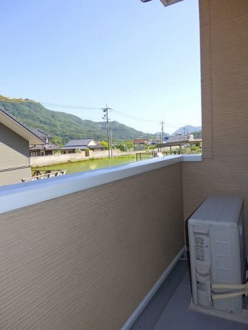 パストラルＳ　Ｃ棟のバルコニー|バルコニーからの眺めを楽しみながら食事をしませんか