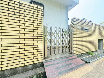 【エントランス】 | 吹田市佐竹台1丁目貸家