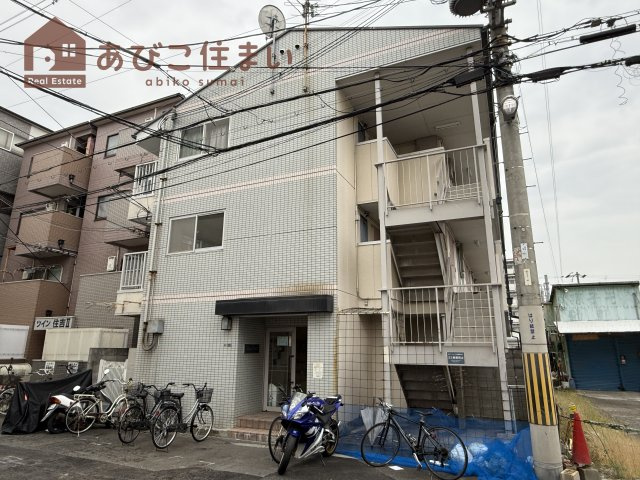 モンシェリーの外観