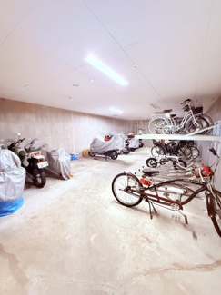 【駐車場】 | 駐輪場になります。