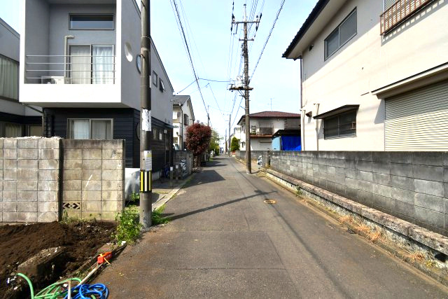 小平市津田町2丁目・新築戸建の前面道路含む現地写真