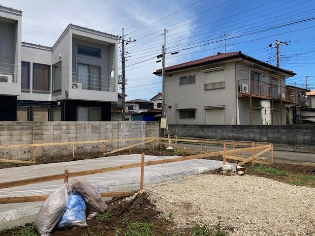 小平市津田町2丁目・新築戸建の外観|基礎前の状態時のお写真です。