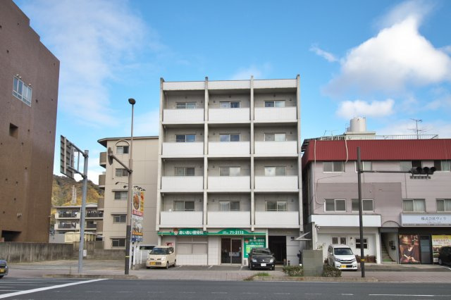 サンマリン新広の外観