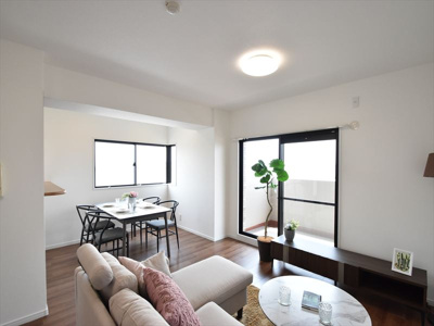 【居間・リビング】 | グランドメゾン五日市美の里弐番館