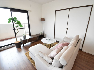 【居間・リビング】 | グランドメゾン五日市美の里弐番館