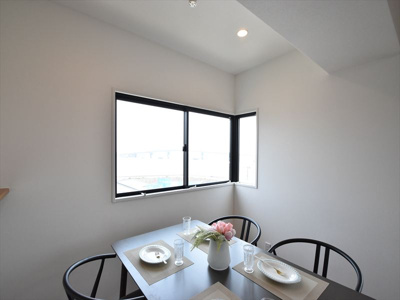 【居間・リビング】 | グランドメゾン五日市美の里弐番館