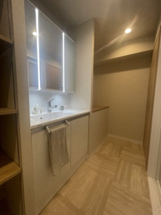 【独立洗面台】ルネ大津三号棟 