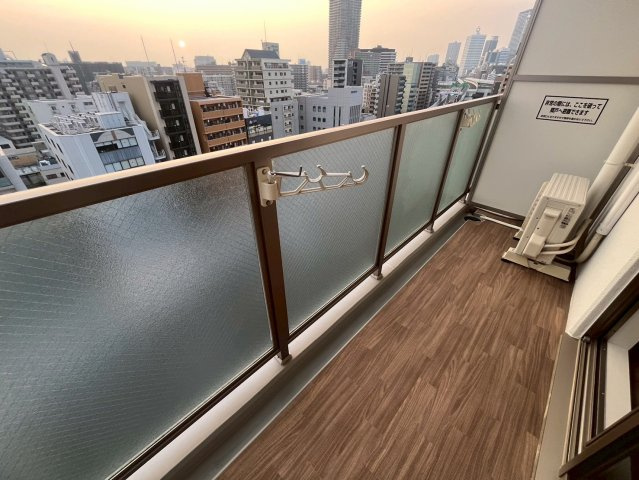 ArtizA西長堀のバルコニー