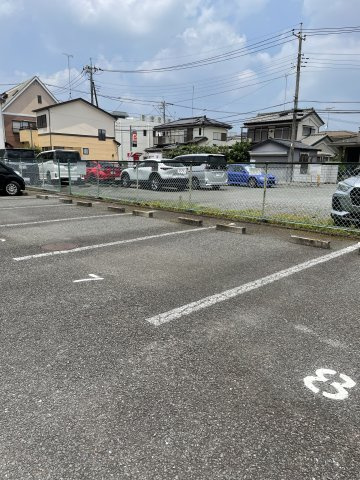 紫野ハイツの駐車場