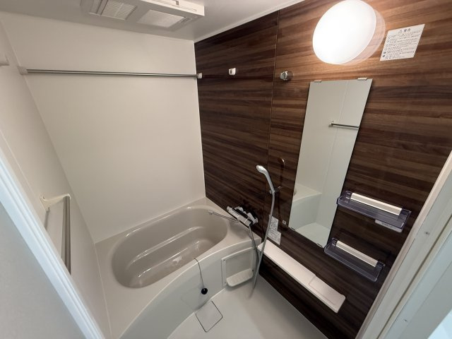 エメルミナ豊中岡町の浴室