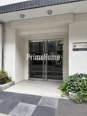 クレール千代田岩本町のエントランス