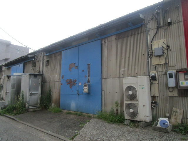 横浜市港北区新羽町の倉庫