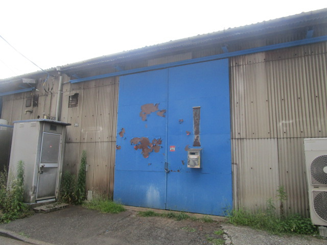 横浜市港北区新羽町の倉庫