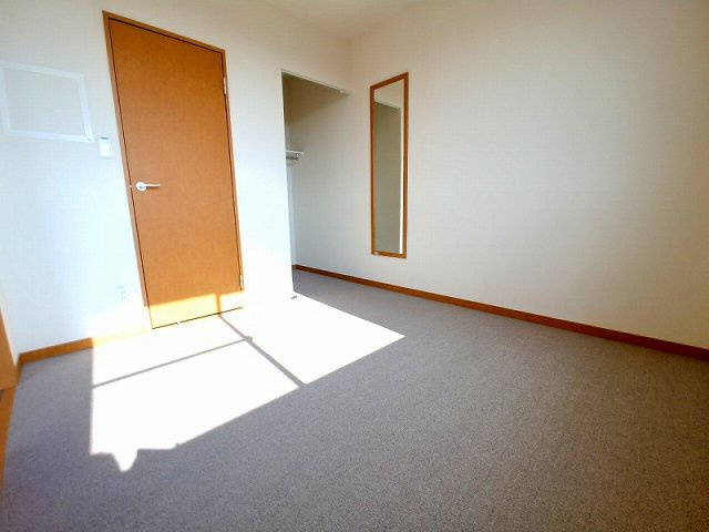 明石市大久保町谷八木のアパートの居間・リビング