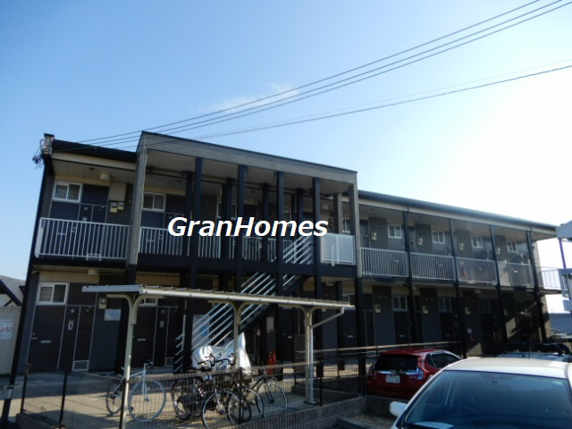 明石市大久保町西島のアパートの外観