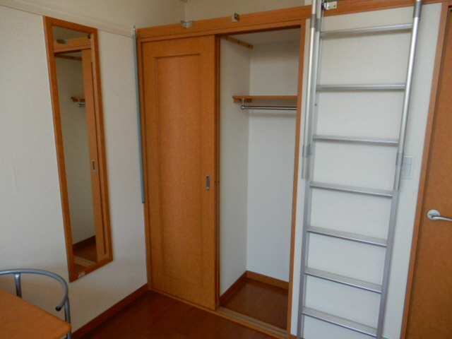 明石市大久保町西島のアパートの収納