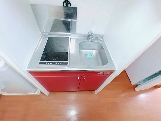神戸市西区伊川谷町有瀬のアパートのキッチン|２口電気コンロ