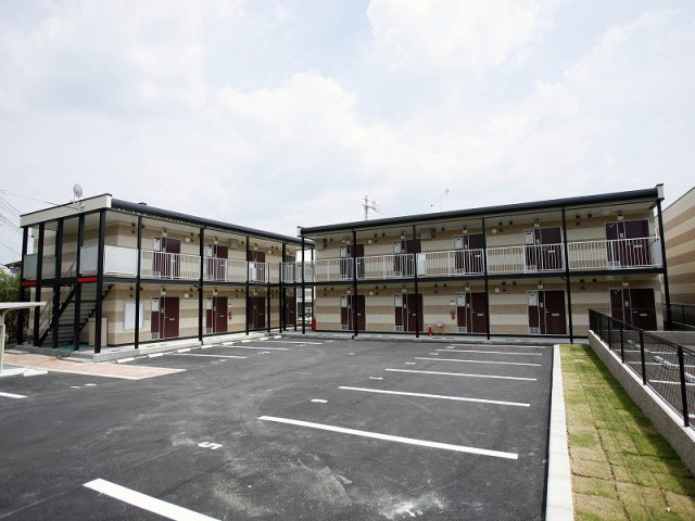 三木市大村のアパートの外観