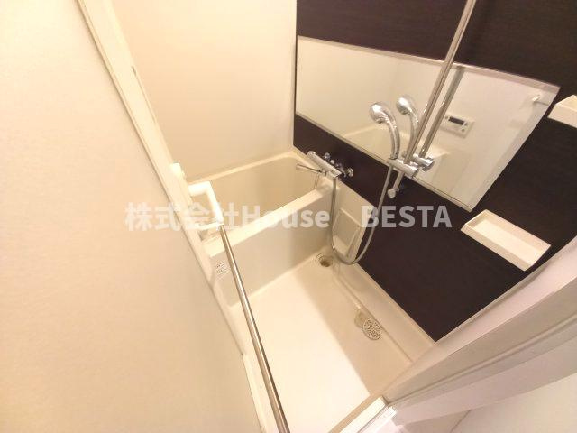 ラヴ神戸三宮の浴室