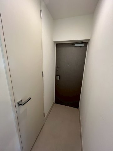 MALULANI 南青山の玄関