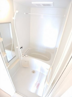 【浴室】 | ビレッジケイツ | きれいなお風呂です