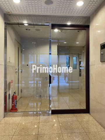 バンブー岩本町のエントランス