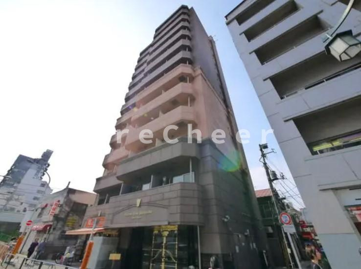 シャルムコート新宿ステーションパレスの外観