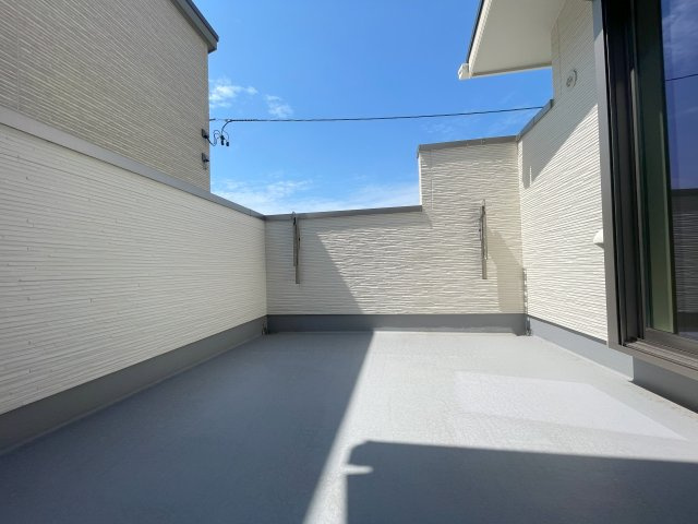 ＼最終1邸大幅価格改定‼／プレサンスアージュ江南古知野町のバルコニー