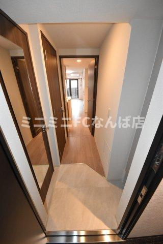 ソルレヴェンテ北堀江Ｑの玄関