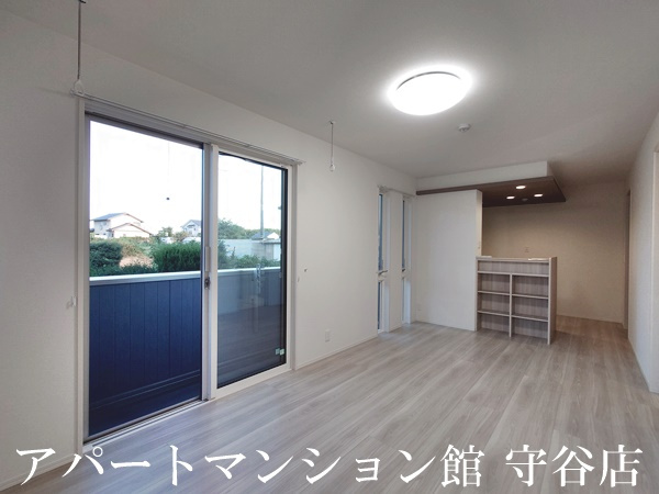 E’clat（エクラ）の居間・リビング