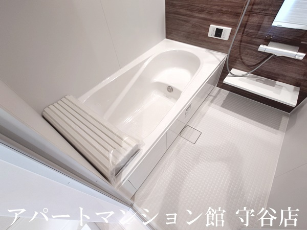 E’clat（エクラ）の浴室