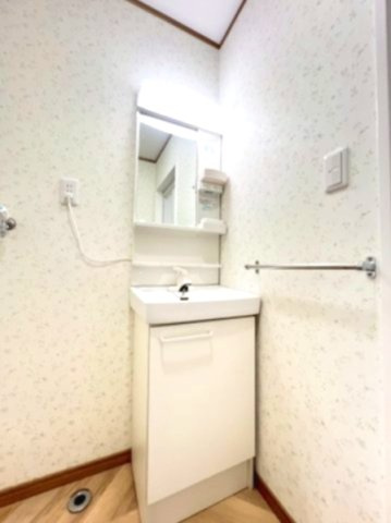 旭が丘3丁目戸建の洗面所