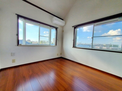 【居間・リビング】 | グリーンゲイブルス | ※別部屋の写真です