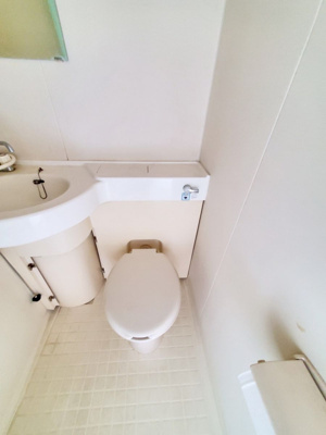 【トイレ】 | グリーンゲイブルス | ※別部屋の写真です