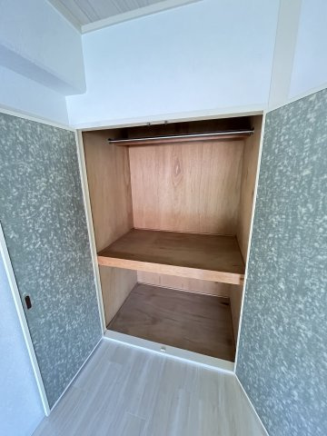 大阪市城東区中央１丁目の賃貸マンションの収納