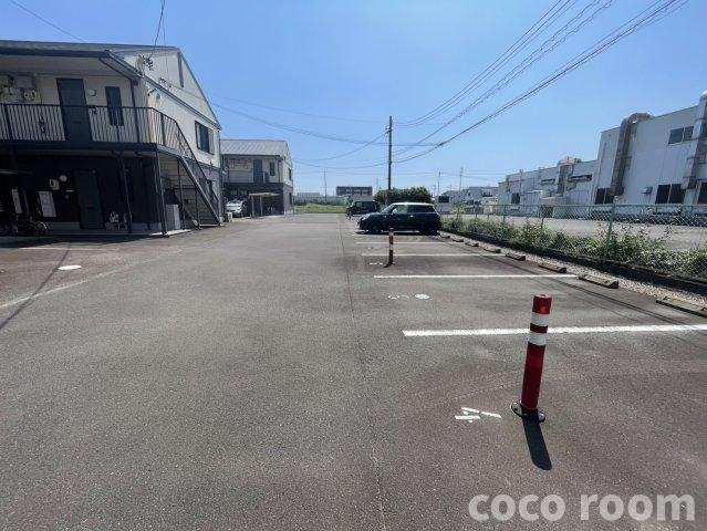 メナージュCの駐車場