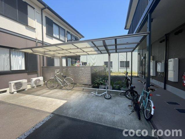 メナージュCの駐車場