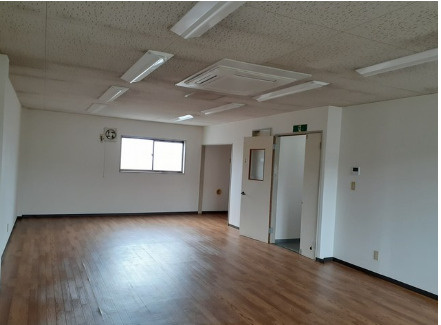 東松山市沢口町の倉庫