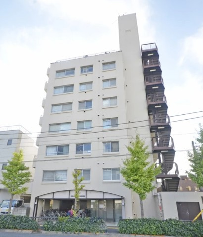 グリーンパーク第20綾瀬の外観|◎時代の流れに惑わされないシックなカラートーンで街並みに溶け込む外観