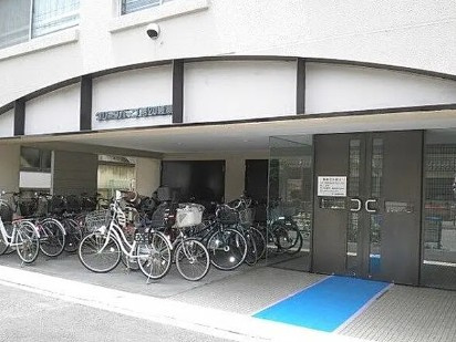 グリーンパーク第20綾瀬のエントランス|◎清掃がいきわたっており、とてもきれいなエントランスです♪