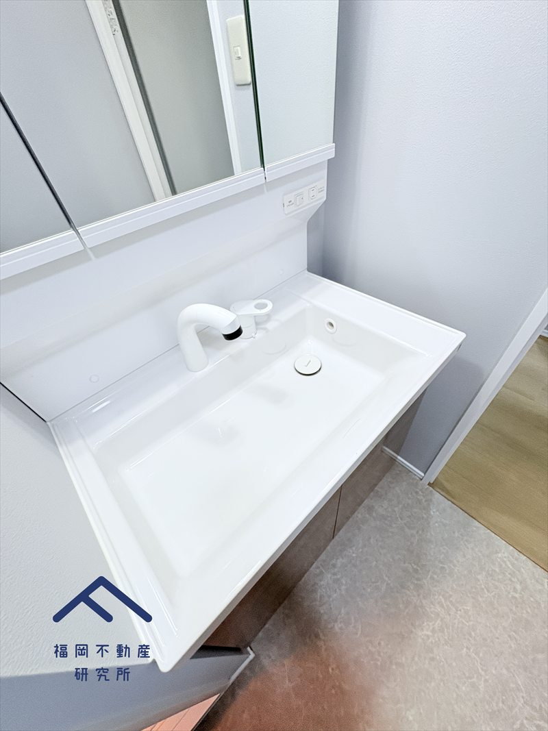 グランピア博多東IIの独立洗面台