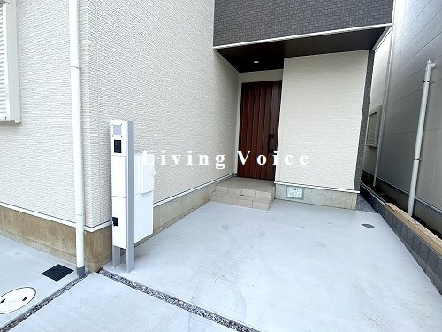 【仲介手数料０円】茅ヶ崎市今宿　新築一戸建て　B号棟　全2棟のエントランス|Ｂ棟【仲介手数料０円】茅ヶ崎市今宿　新築一戸建て