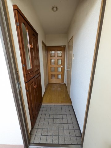 エステートオギシマの玄関