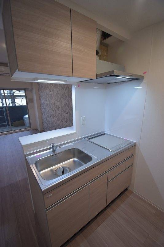 プレサンス江坂ベルフィーヌのキッチン