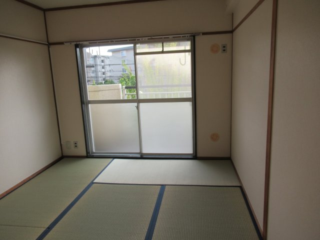 兵庫県公社　播磨城ノ宮１号棟の和室|和室がひろがる居住スペース