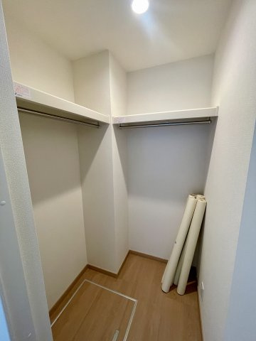 板橋区徳丸4丁目　豊かな採光×好立地　新築戸建の収納