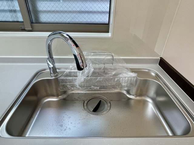 板橋区徳丸4丁目　豊かな採光×好立地　新築戸建のキッチン