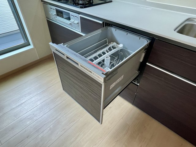 板橋区徳丸4丁目　豊かな採光×好立地　新築戸建のキッチン