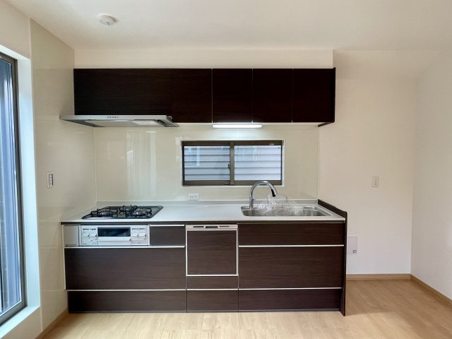 板橋区徳丸4丁目　豊かな採光×好立地　新築戸建のキッチン